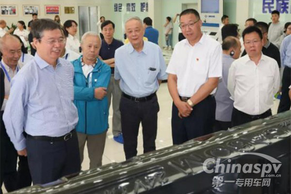 “安亭指数”专家团走进一汽解放发动机事业部