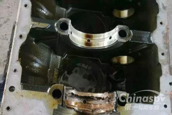 应如何做好日常保养避免发动机抱瓦？