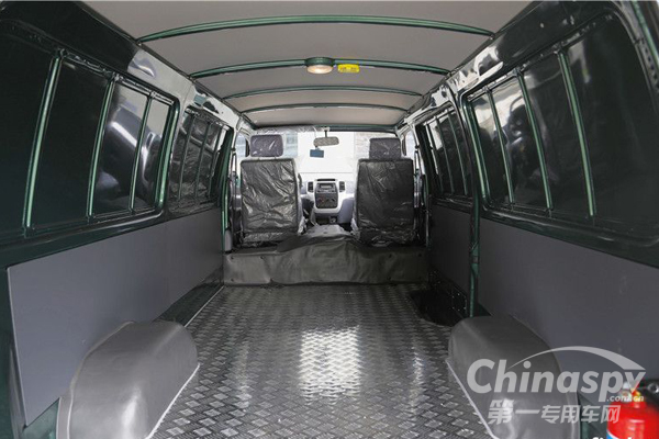 备战“双11” 金旅中标607辆邮政物流车