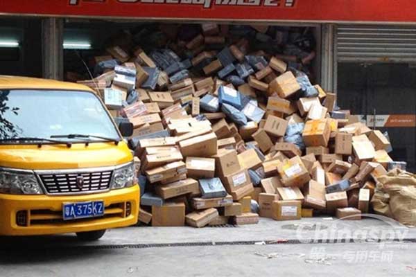 纯电动物流车忙得团团转 车企却喊“脑瓜疼”