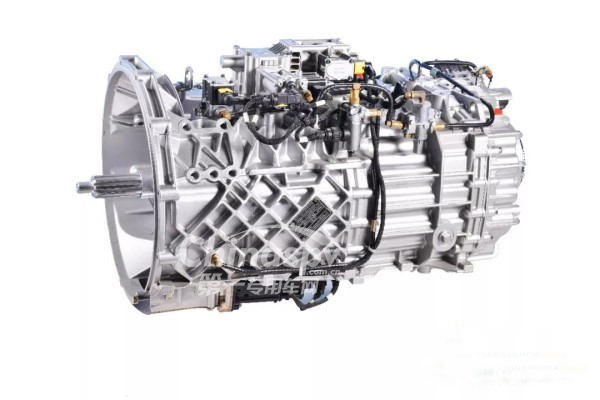 法士特携多款高精尖端新产品亮相宝马展