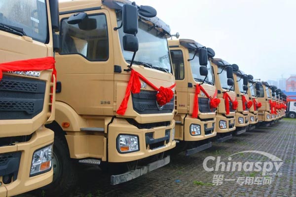 助力深圳蓝 深圳中集批量交付爆款渣土车