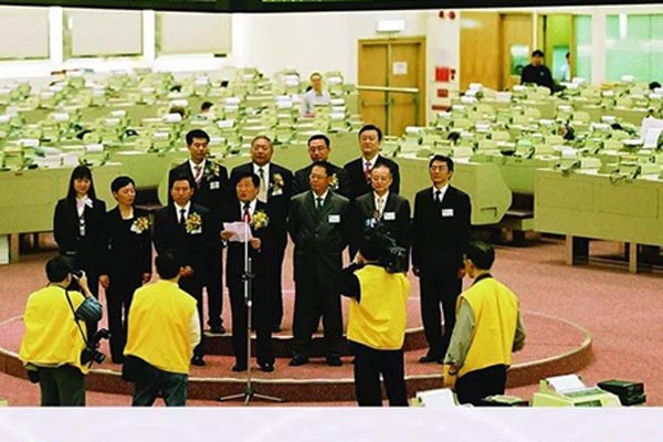 潍柴动力在香港上市十五周年了