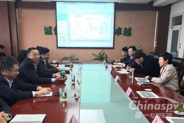 一汽解放钱恒荣访五征、凯马谈深化合作