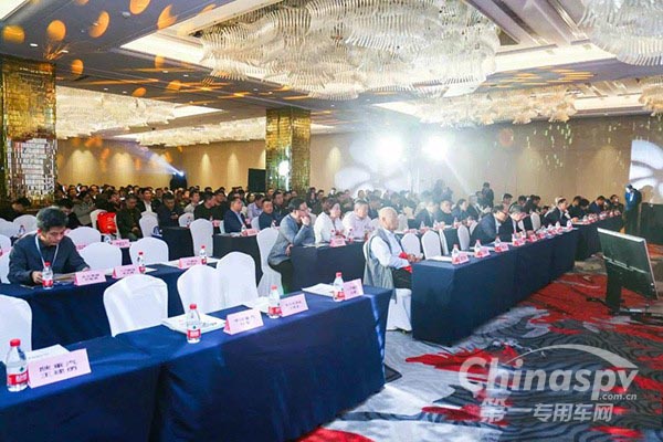 响应国六 可兰素荣获”兴达、正光杯“奖牌