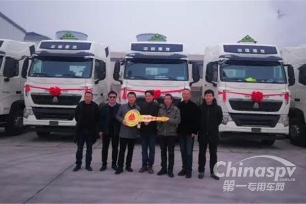 中国重汽豪沃T7H燃气车绽放光彩