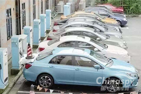上海:地方补贴将“退坡” 新能源汽车“主动出击”