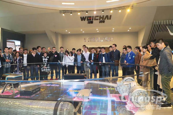 60名知名高校博士研究生及家属走进潍柴