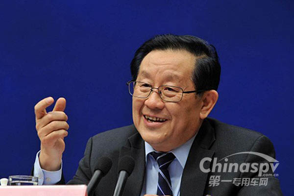 万钢呼吁：及时把产业化重点向燃料电池汽车拓展