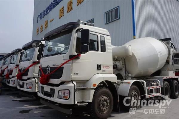 40台陕汽轻量化搅拌车交付粤港澳大湾区