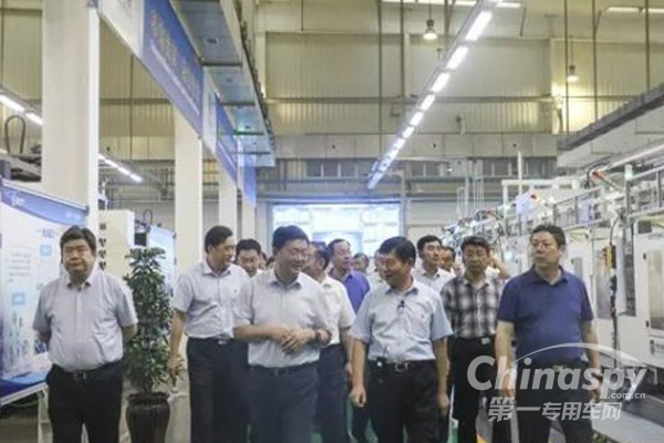 “双招双引”观摩团点赞渤海活塞智能制造项目