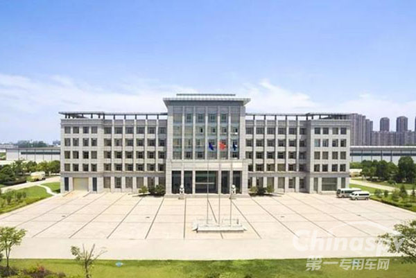 华菱星马“12L国六天然气发动机研发”通过验收