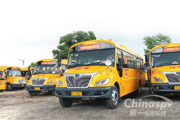 配装玉柴国六发动机校车在深圳安全运营一年