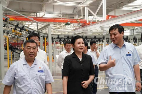 陕西省委副书记贺荣到汉德车桥基地调研