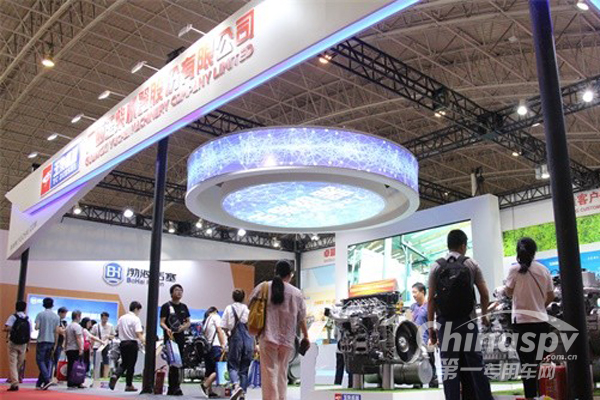 玉柴携国六动力出征2019内燃机展