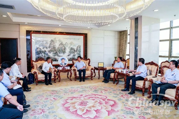 宁德时代到访陕汽 推进合作共赢