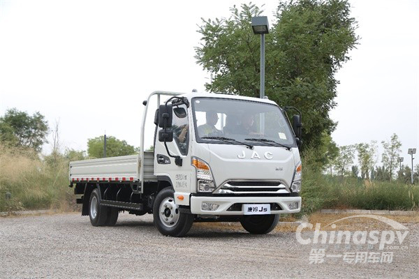 江淮汽车：轻以质胜 焕芯升级