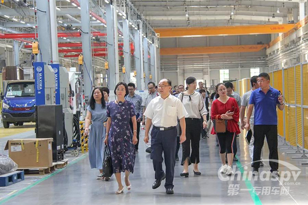 辽宁省汽车工业协会到华晨大连专用车调研