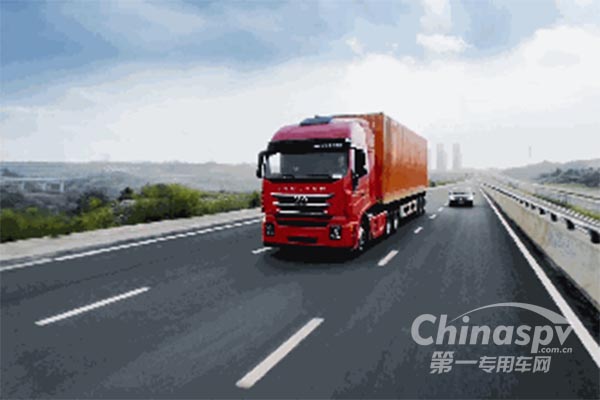 港口运输神器是谁？上汽红岩杰狮港口牵引车！