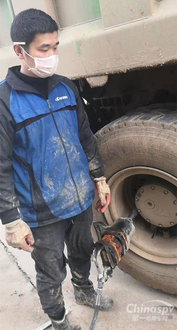 玲珑轮胎为火神山医院建设保驾护航