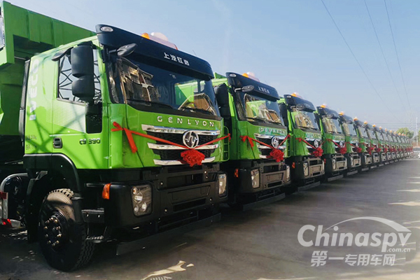上汽红岩工程车全国各地大量交付