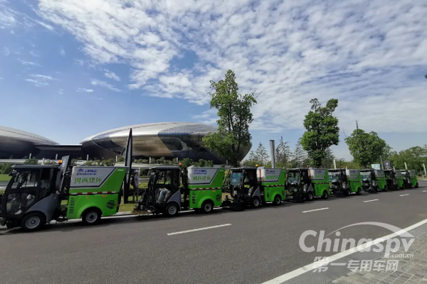 宇通：纯电动扫路机助南京“焕”新颜！