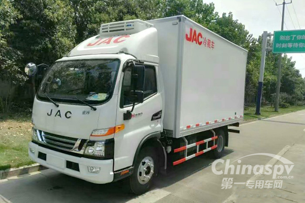 赵广辉：用骏铃轻卡跑冷链业务，我放心！