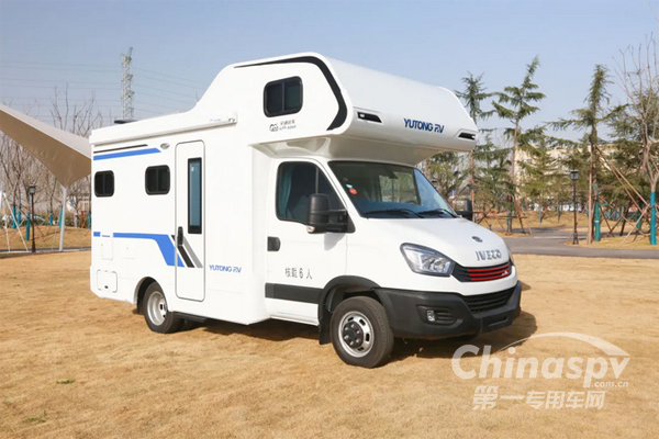 震撼来袭！宇通C530舒适版房车全新升级大顶造型！