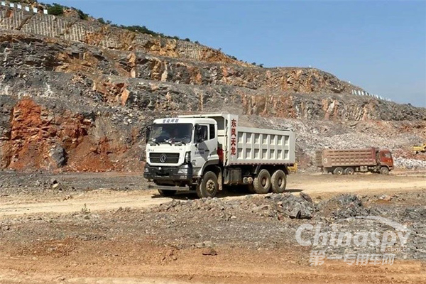 湖北某“矿区”出现一辆自动驾驶东风工程车引人注意