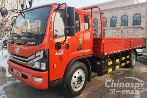 东风轻量化产品助用户高效运输“蓝牌无忧”