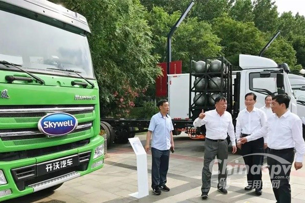 新能源汽车产业地标调研 开沃汽车全产业链产品悉数亮相
