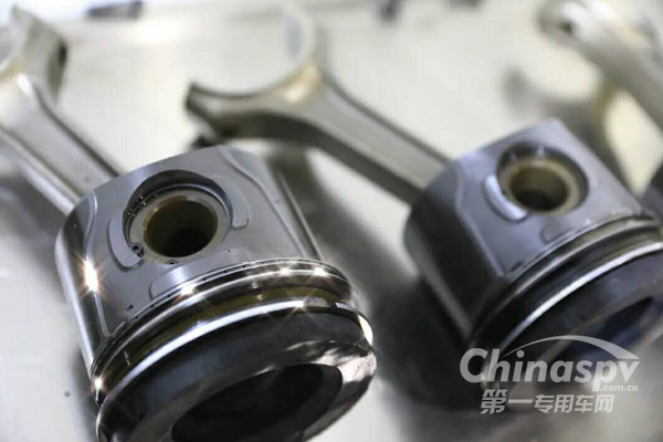 东风康明斯ISL发动机拆解实录 好“芯”看得见