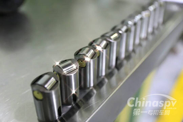 东风康明斯ISL发动机拆解实录 好“芯”看得见