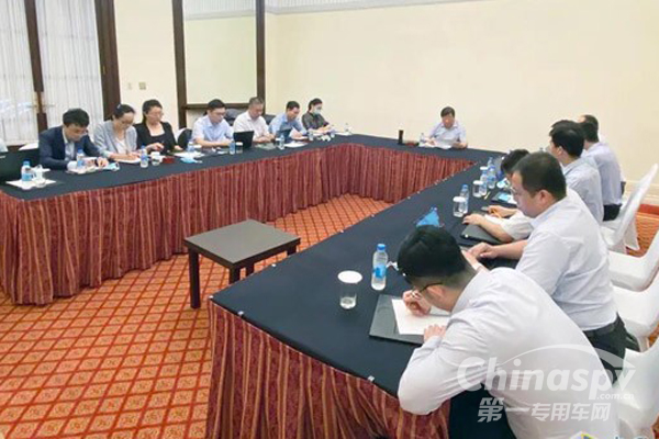 谭旭光明确提出上海运营中心转型发展的要求