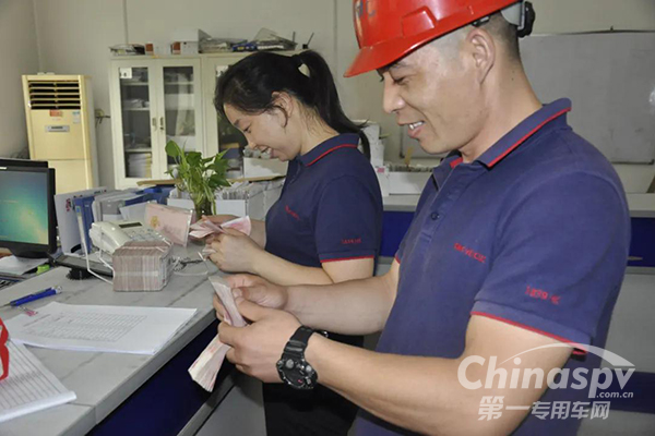 梁山中集东岳车辆6月份产、销双600台圆满完成