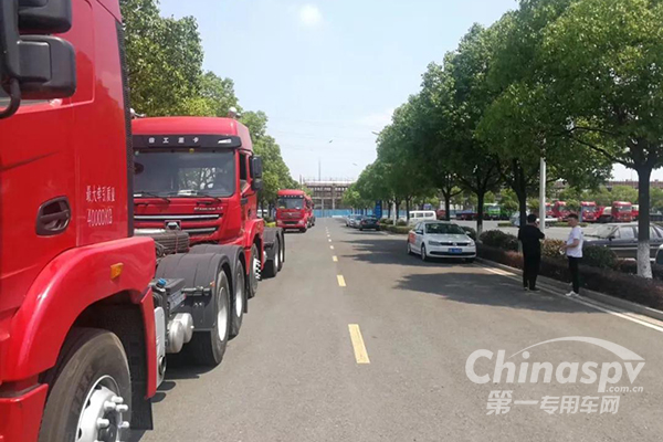 一口气拿下36台！徐工漢風G5牵引车批量交付