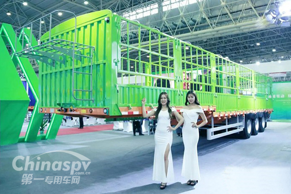 中集车辆：先锋空悬碟刹仓栅车上市