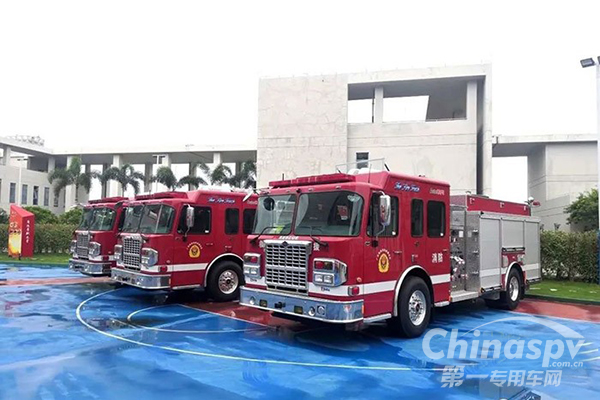 美国大力向港珠澳大桥消防队交付3辆消防车