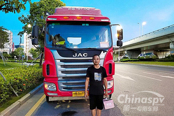 火遍抖音的救人格尔发司机，我们找到了！