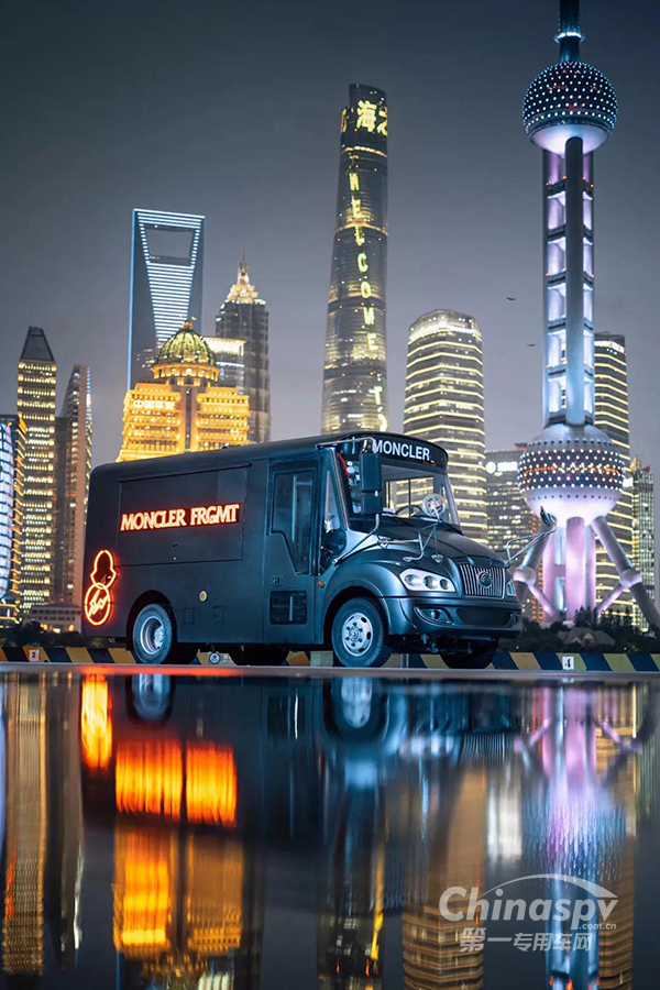 宇通专用车：C位练摊儿，助你乘风破浪！