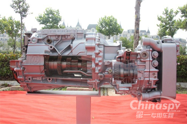 用销量增幅+云巅数据实锤 采埃孚踏入国内自动挡重卡发展期