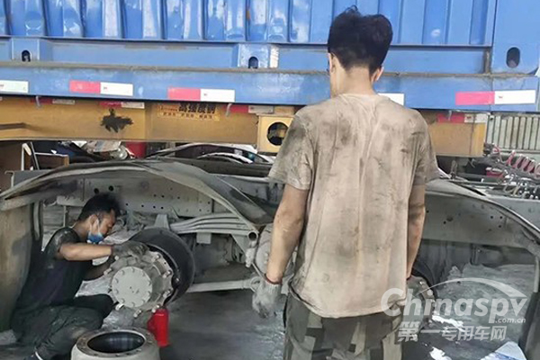 以服务至上为原则，陕汽服务人与用户共战疫情！