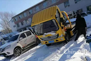 及时解决用户困境  福田欧航欧马可暴雪极寒天气奋战暖人心