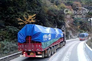 锣响新国标车队勇闯虎跳峡，向高原吹起冲锋号！