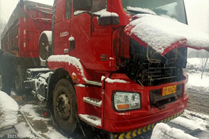 陕汽：贴心服务，雪中极速救援
