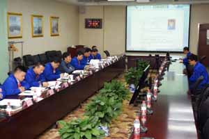 严鉴铂指导技术专家选用育留工作