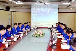 法士特严鉴铂：加快结构调整 紧跟“新四化”发展