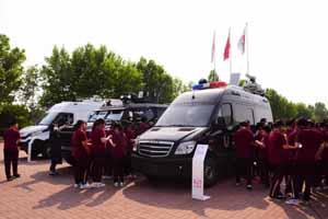百余小学生走进中天房车 近距离感受特种车辆的科技创新魅力