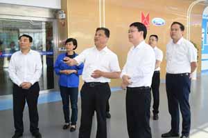 江西省南昌市委副书记、市长万广明调研江铃股份富山工厂