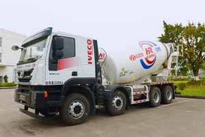 上汽红岩轻量化搅拌车，够“装”能“赚”！